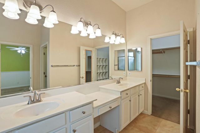 2804 Sagemill Dr, Modesto, CA 95355