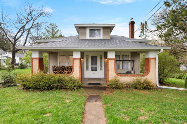 519 Algonquin Road, Fox River Grove, IL 60021