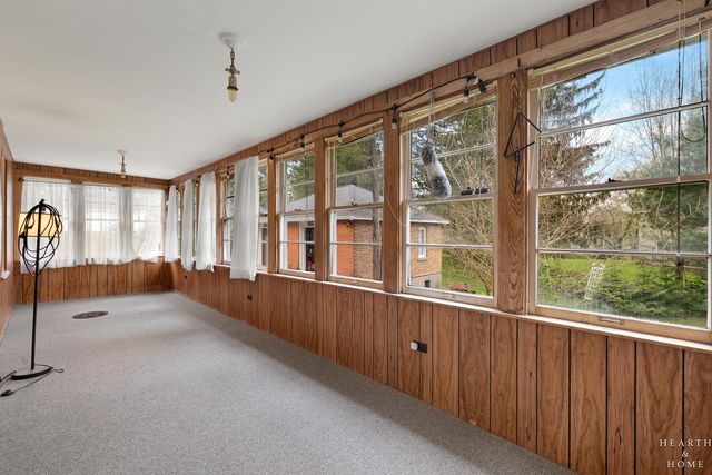 519 Algonquin Road, Fox River Grove, IL 60021