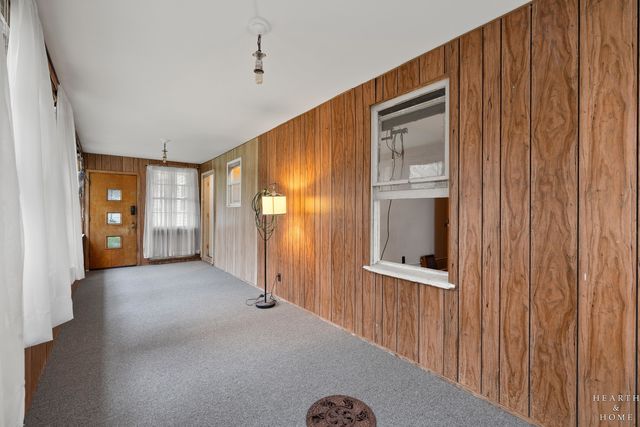 519 Algonquin Road, Fox River Grove, IL 60021