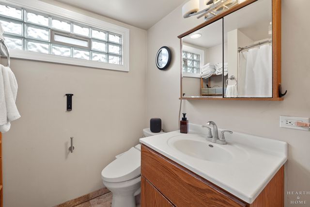 519 Algonquin Road, Fox River Grove, IL 60021