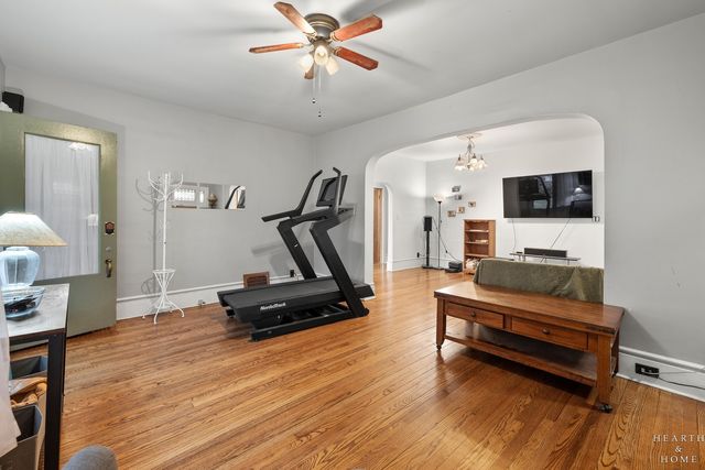 519 Algonquin Road, Fox River Grove, IL 60021