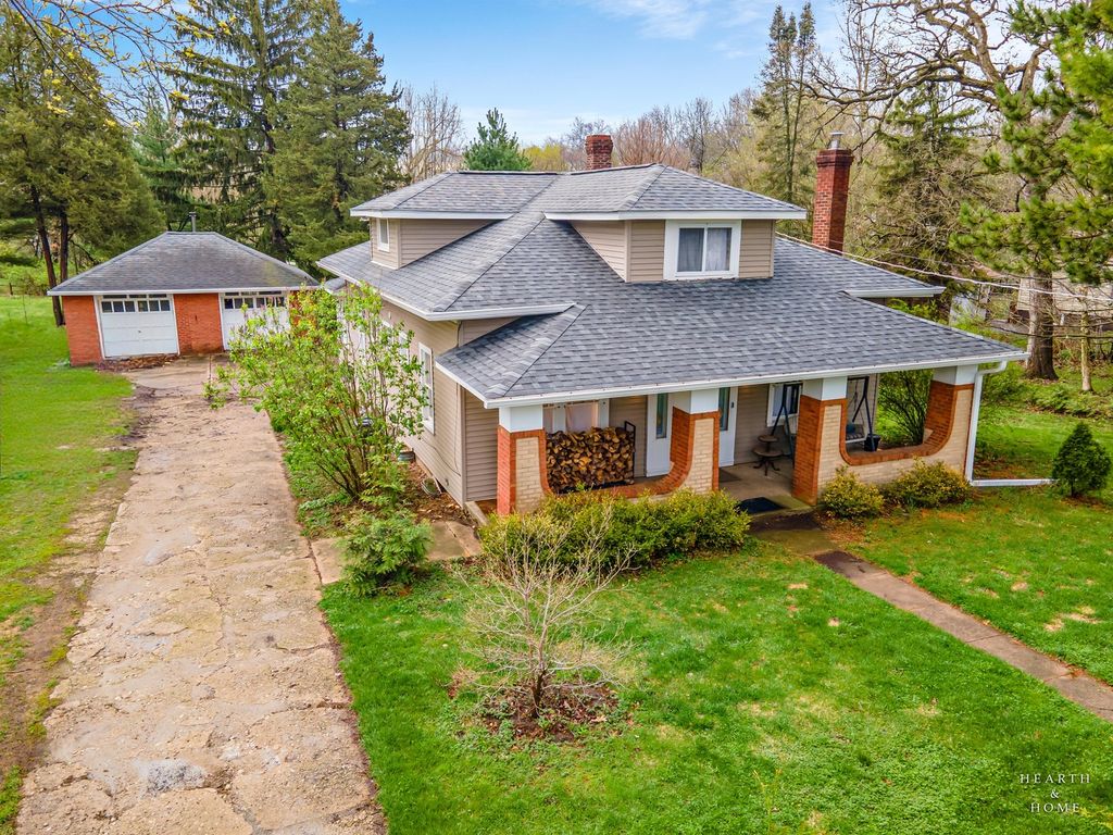 519 Algonquin Road, Fox River Grove, IL 60021