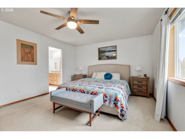 10907 Se HENDERSON Dr, Portland, OR 97266