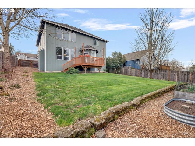 10907 Se HENDERSON Dr, Portland, OR 97266