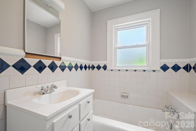 3219 US 70 Highway E, Morganton, NC 28655