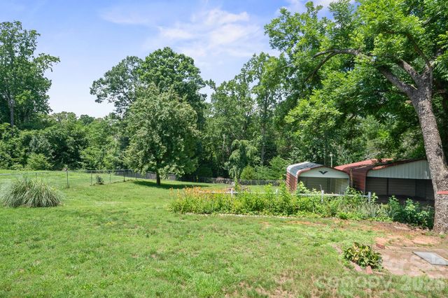 3219 US 70 Highway E, Morganton, NC 28655