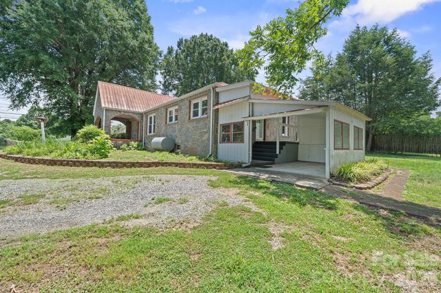 3219 US 70 Highway E, Morganton, NC 28655