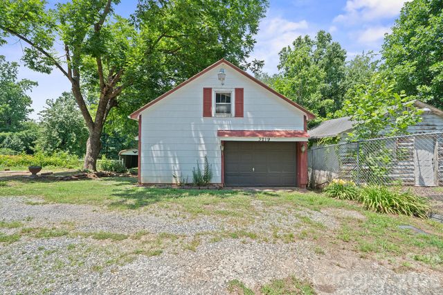 3219 US 70 Highway E, Morganton, NC 28655