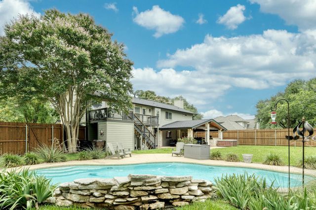 2018 Shadowbrook CIR, Round Rock, TX 78681