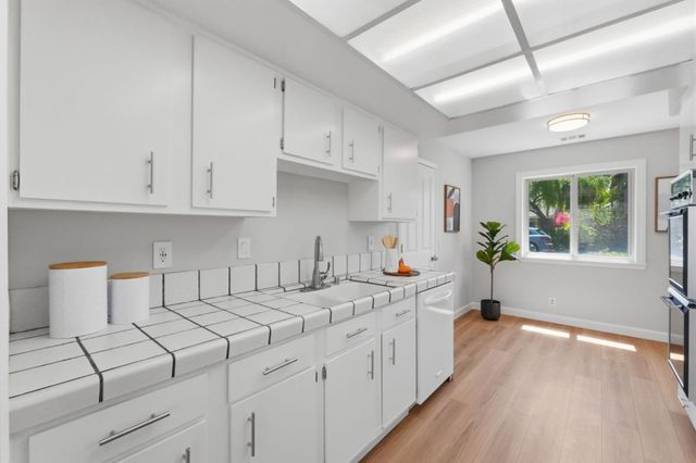 230 Escobar Avenue, Los Gatos, CA 95032