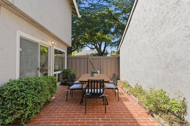 230 Escobar Avenue, Los Gatos, CA 95032