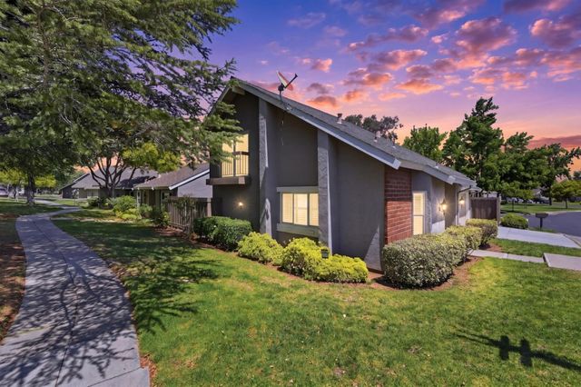 230 Escobar Avenue, Los Gatos, CA 95032