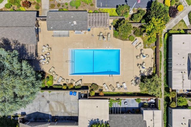 230 Escobar Avenue, Los Gatos, CA 95032