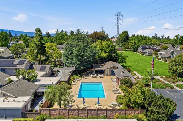 230 Escobar Avenue, Los Gatos, CA 95032