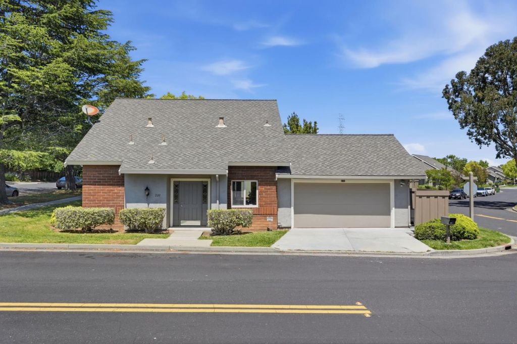 230 Escobar Avenue, Los Gatos, CA 95032
