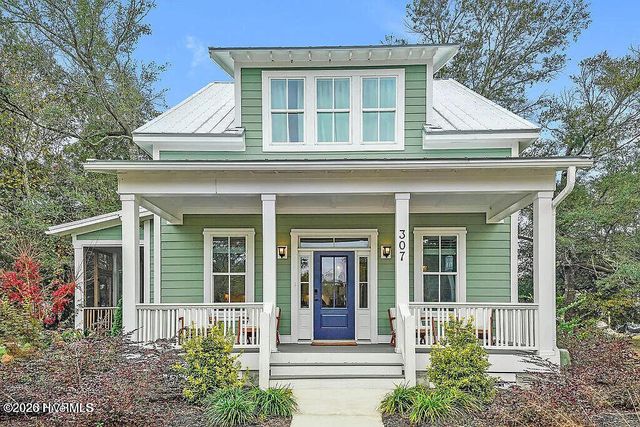 307 Fire Fly Lane, Southport, NC 28461