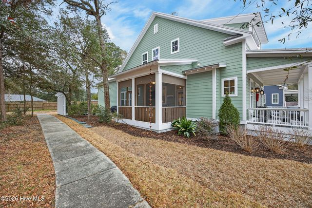 307 Fire Fly Lane, Southport, NC 28461