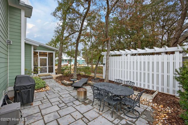 307 Fire Fly Lane, Southport, NC 28461