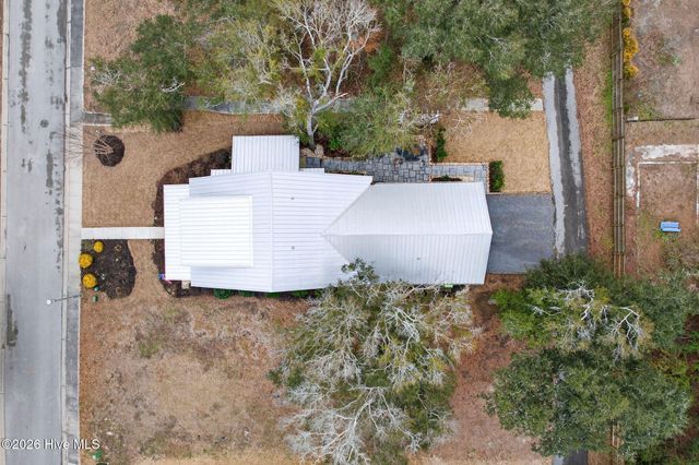 307 Fire Fly Lane, Southport, NC 28461