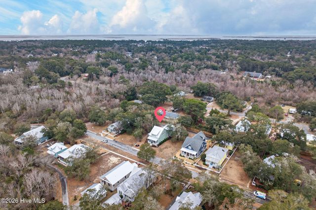 307 Fire Fly Lane, Southport, NC 28461