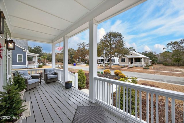 307 Fire Fly Lane, Southport, NC 28461