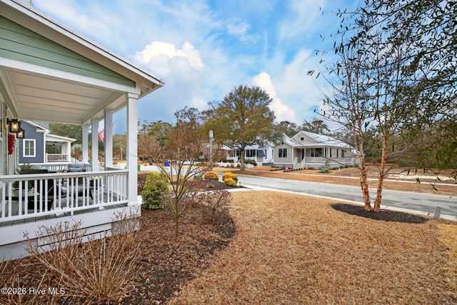 307 Fire Fly Lane, Southport, NC 28461