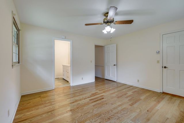 2314 East Hill Dr, Madison, TN 37115