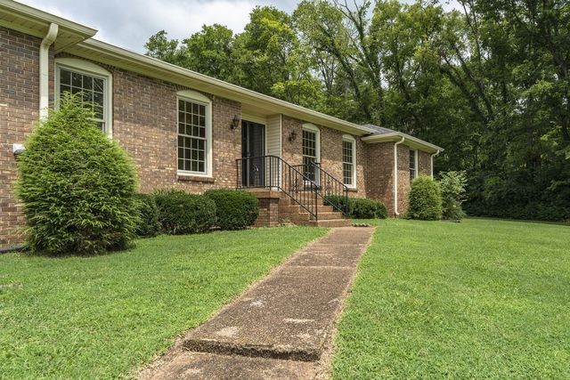 2314 East Hill Dr, Madison, TN 37115