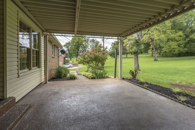 2314 East Hill Dr, Madison, TN 37115