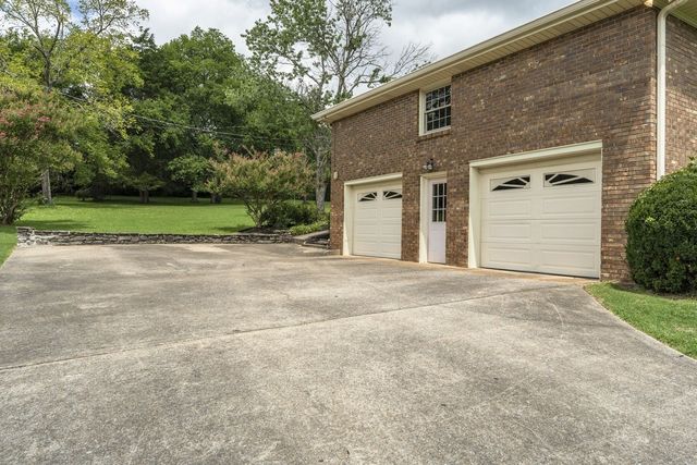 2314 East Hill Dr, Madison, TN 37115