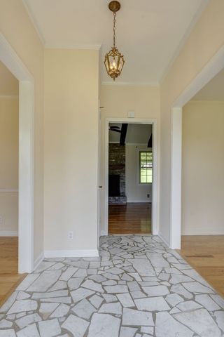 2314 East Hill Dr, Madison, TN 37115
