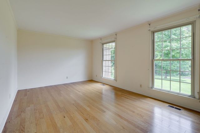 2314 East Hill Dr, Madison, TN 37115