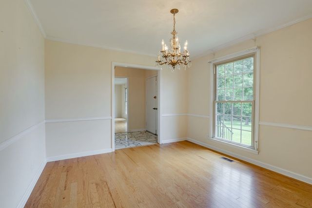 2314 East Hill Dr, Madison, TN 37115