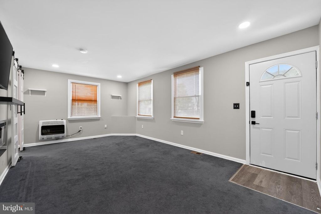 Image 13 of property listing at 8103 CORNWALL RD, Dundalk, MD 21222