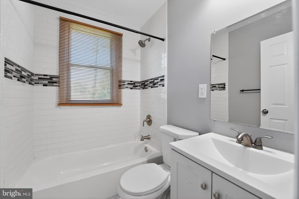 Image 16 of property listing at 8103 CORNWALL RD, Dundalk, MD 21222