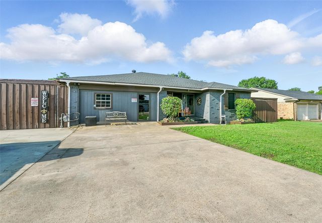 210 Emporia Lane, Duncanville, TX 75116