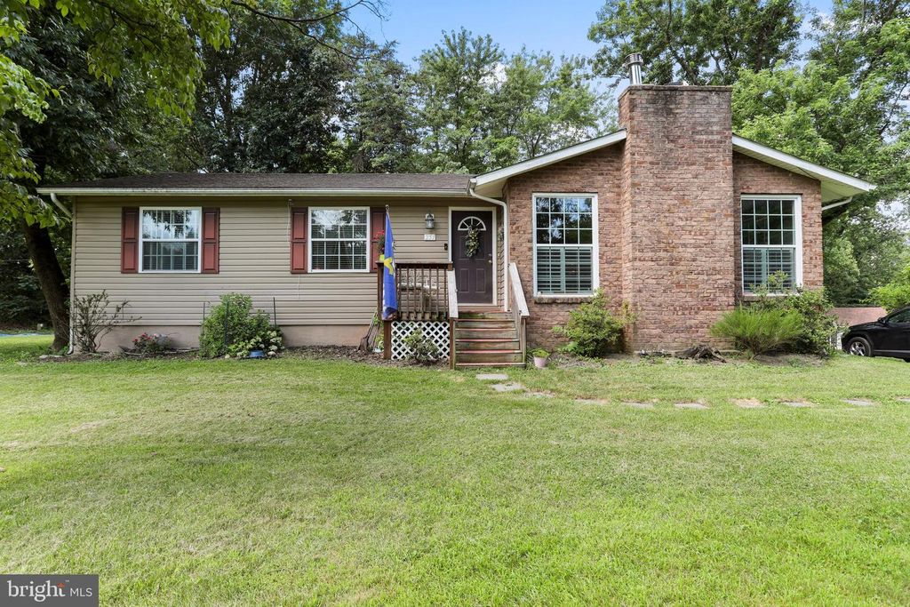251 KELLY DR, Harpers Ferry, WV 25425