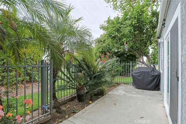 1230 S Barranca Avenue F, Glendora, CA 91740