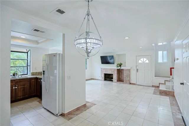 1230 S Barranca Avenue F, Glendora, CA 91740