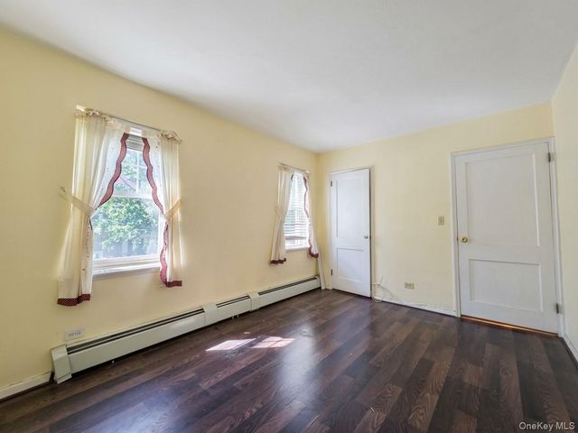 147-28 Charter Road 33B, Briarwood, NY 11435