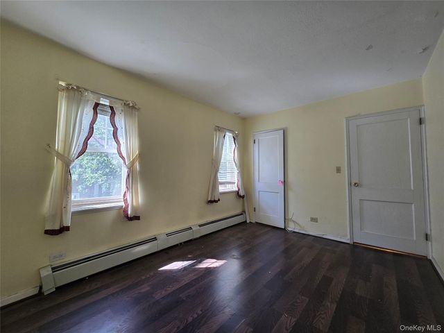 147-28 Charter Road 33B, Briarwood, NY 11435