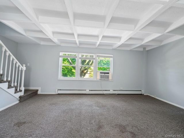 147-28 Charter Road 33B, Briarwood, NY 11435