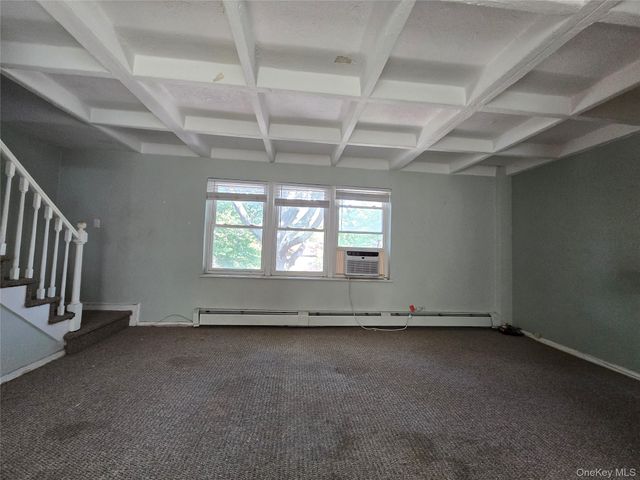 147-28 Charter Road 33B, Briarwood, NY 11435
