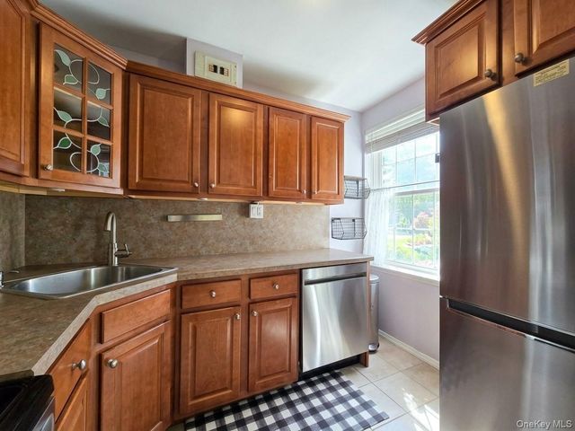 147-28 Charter Road 33B, Briarwood, NY 11435