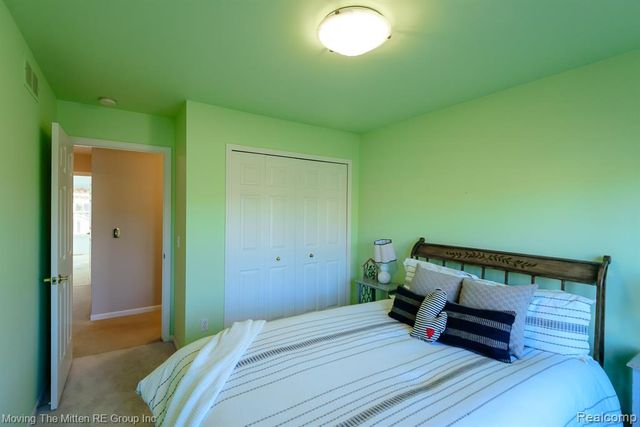 47663 Belmont Drive, Belleville, MI 48111