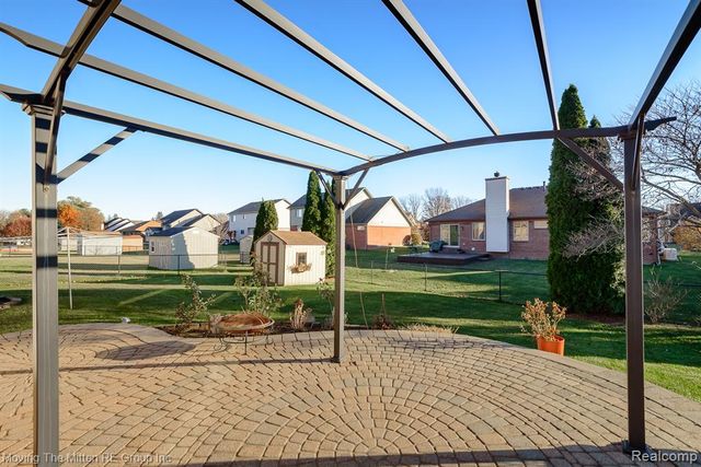 47663 Belmont Drive, Belleville, MI 48111