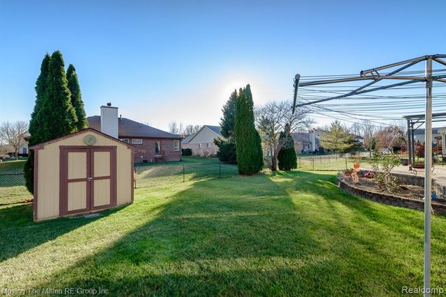 47663 Belmont Drive, Belleville, MI 48111