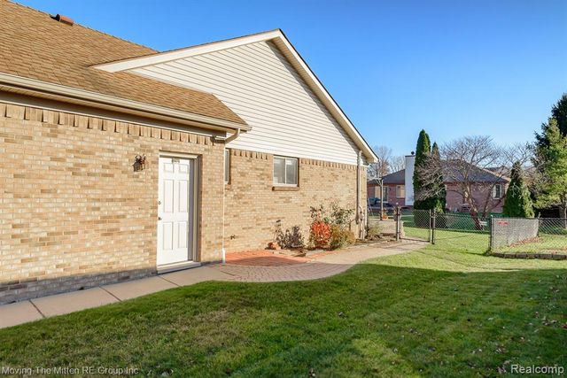 47663 Belmont Drive, Belleville, MI 48111