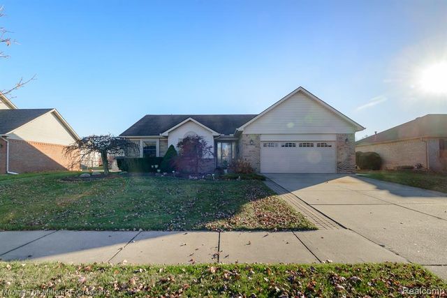 47663 Belmont Drive, Belleville, MI 48111
